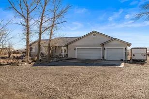 900 Madison Creek Dr, Fernley, NV 89408 - Photo 4