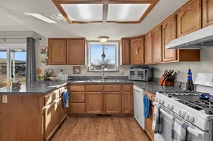 900 Madison Creek Dr, Fernley, NV 89408 - Photo 18