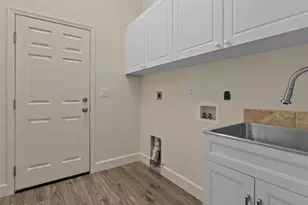 7483 Europa Dr, Sparks, NV 89436 - Photo 44