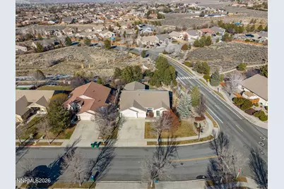 7483 Europa Drive, Sparks, NV 89436 - Photo 2