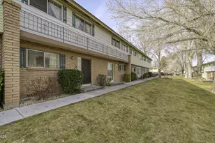 359 Smithridge Park, Reno, NV 89502 - Photo 2