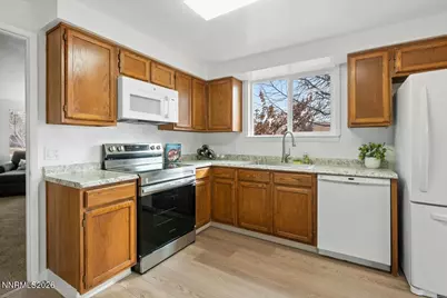 1611 Topeka Circle, Sparks, NV 89434 - Photo 8