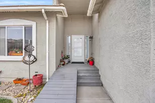 3290 Creekside Ln, Sparks, NV 89431 - Photo 2