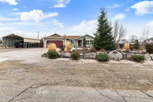 1329 Dennis St, Minden, NV 89423 - Photo 6