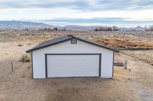 3225 E Antelope St, Silver Springs, NV 89429 - Photo 38