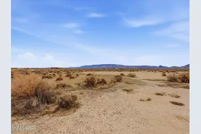 9035 Via Segundo, Silver Springs, NV 89429 - Photo 18