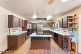 21381 Crestview Rd, Reno, NV 89521 - Photo 14