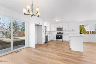 2285 King Edward Dr, Reno, NV 89503 - Photo 12