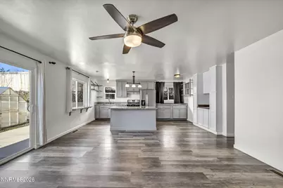 7575 Halifax Drive, Reno, NV 89506 - Photo 8