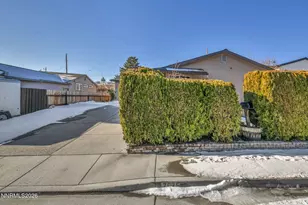 7575 Halifax Dr, Reno, NV 89506 - Photo 40