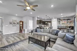 2025 Harmony Valley Dr, Reno, NV 89521 - Photo 8