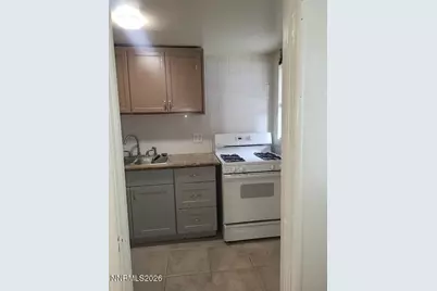650 Denslowe Drive, Reno, NV 89512 - Photo 10