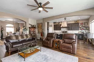 7290 Island Queen Dr, Sparks, NV 89436 - Photo 8