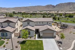 10460 Mott Dr, Reno, NV 89521 - Photo 4