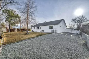 840 Russell Way, Gardnerville, NV 89460 - Photo 8