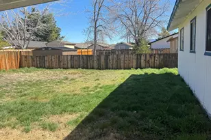 208 E Hampton Dr, Carson City, NV 89706 - Photo 12