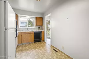 28 Smithridge Park, Reno, NV 89502 - Photo 4