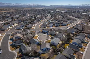 1302 Windsor Ct, Gardnerville, NV 89410 - Photo 36