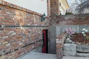 474 W Plumb Ln, Reno, NV 89509 - Photo 30