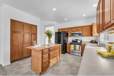 9765 Rock River Drive, Reno, NV 89506 - Photo 8
