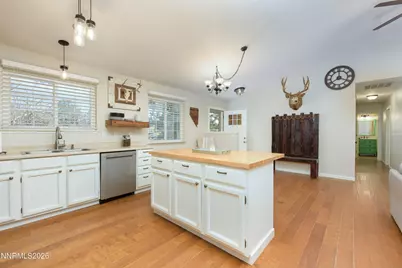 624 Victoria Way, Gardnerville, NV 89460 - Photo 6