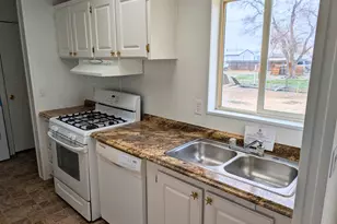 1414 Lahonton Dr, Silver Springs, NV 89429 - Photo 6