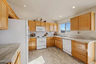 754 Tamsen Rd, Fernley, NV 89408 - Photo 10