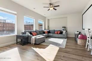 360 White Hawk Rd, Fernley, NV 89408 - Photo 16