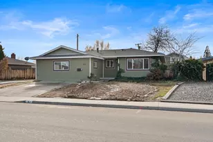 91 E York Wy, Sparks, NV 89431 - Photo 2