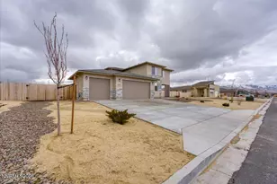 3176 Shimmer Ln, Reno, NV 89506 - Photo 2