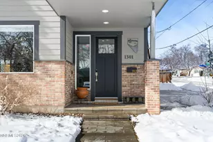 1301 Wright St, Reno, NV 89509 - Photo 2