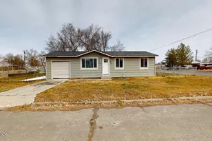 475 E 5th St, Battle Mountain, NV 89820 - Photo 1