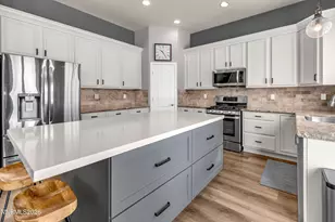 2725 Decoy Dr, Sparks, NV 89436 - Photo 14