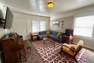 627 E 2nd St, Reno, NV 89502 - Photo 2