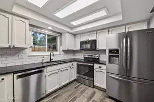 8211 Dixon Ln, Reno, NV 89511 - Photo 14