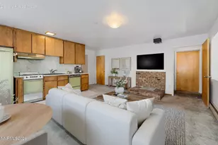 353 Sherwood Dr, Stateline, NV 89449 - Photo 4