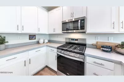 488 Daisy Fay Way, Indian Hills, NV 89705 - Photo 8