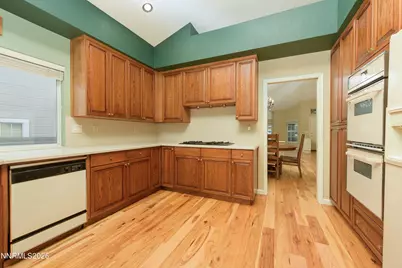 6136 Wycliffe Circle, Reno, NV 89519 - Photo 16