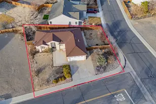 998 Julia Ln, Fernley, NV 89408 - Photo 8