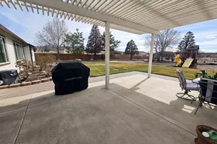 705 Tranquil Dr, Spanish Springs, NV 89441 - Photo 46