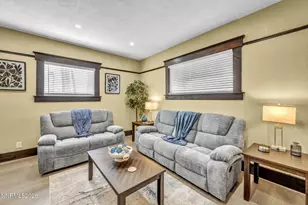 33 W 8th St, Reno, NV 89503 - Photo 18