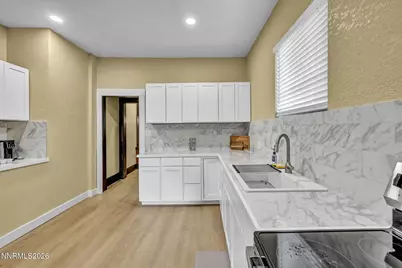 33 W 8th Street, Reno, NV 89503 - Photo 6