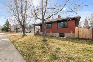 1295 Mark Twain Ave, Reno, NV 89509 - Photo 4