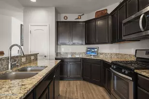 2278 Hayfield Ln, Fernley, NV 89408 - Photo 8