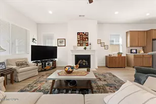 2305 Jagged Peak Ln, Sparks, NV 89436 - Photo 8