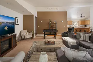 214 Highland Dr, Stateline, NV 89449 - Photo 8