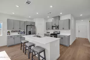 7558 Grassy Plns Dr, Reno, NV 89506 - Photo 4