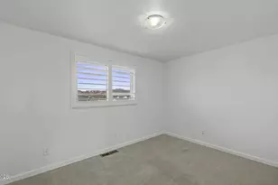 6090 Torrington Dr, Reno, NV 89511 - Photo 6