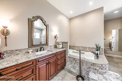 16070 River Oaks Court, Reno, NV 89511 - Photo 24