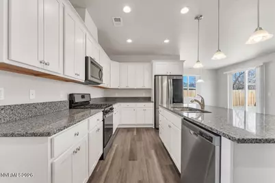 1910 Patrick Circle, Fernley, NV 89408 - Photo 8